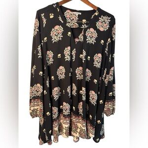 JODIFL Black Floral Women’s Tunic Size Large
